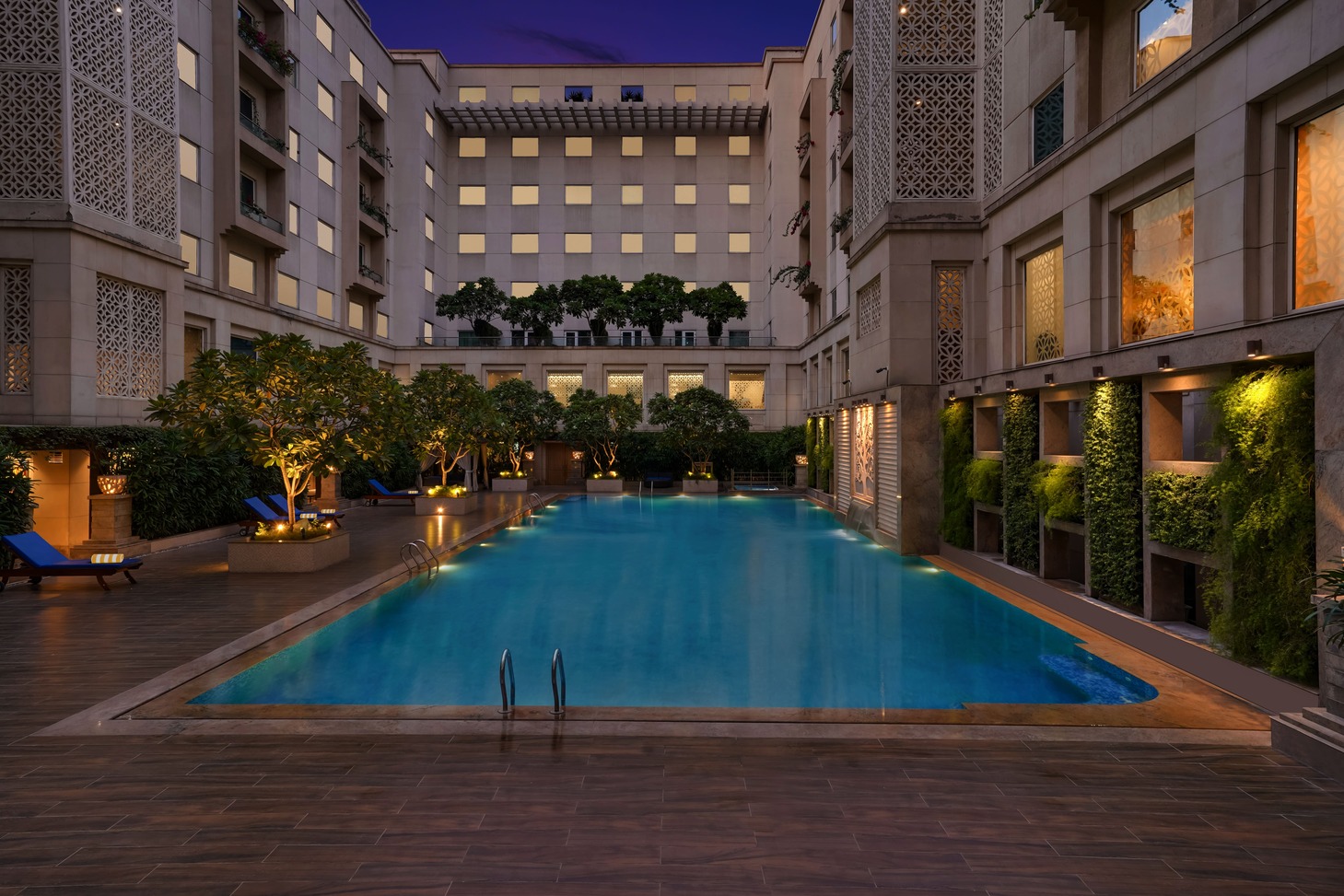 Hotel with swimming pool Delhi Airport